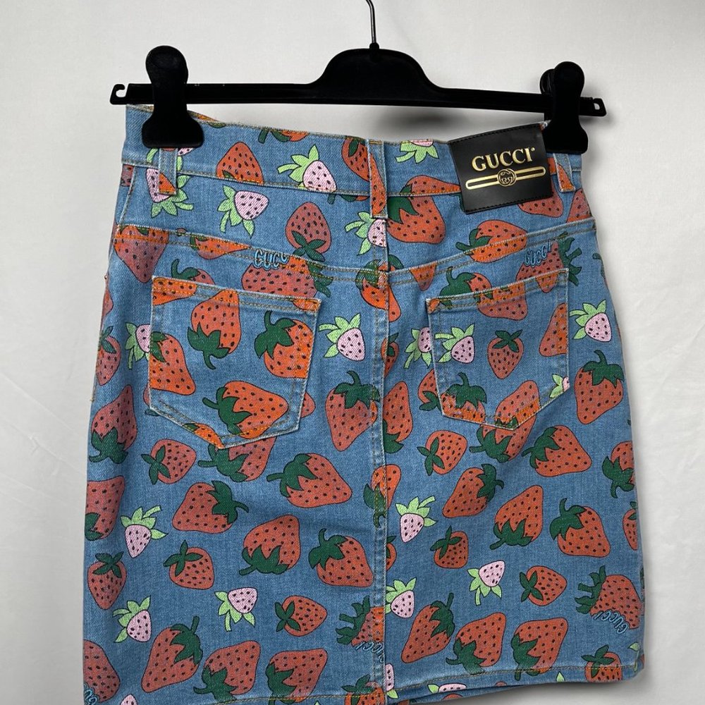 Gucci Strawberry Denim Jean Women's size 42 Skirt - Picture 7 of 16